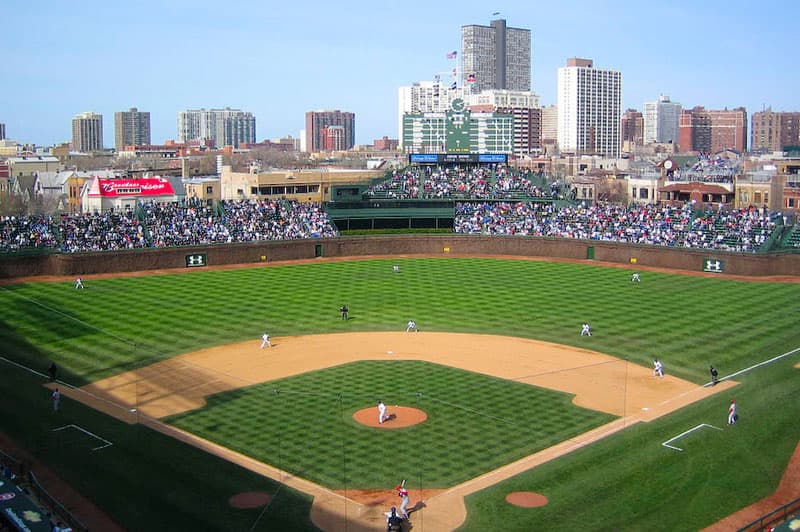 Cubs officials hoping to lure college football to Wrigley Field bowl