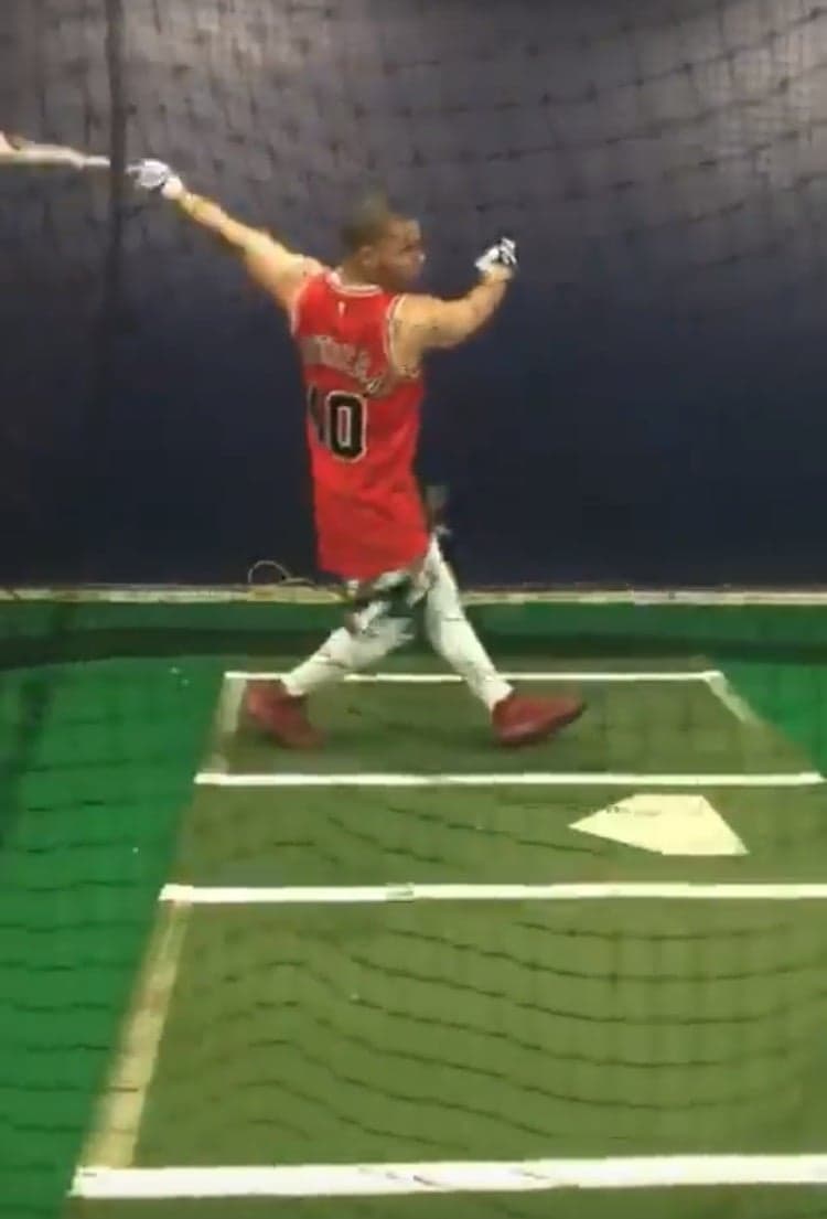 Cubs Fans Will Cringe When They See Who Willson Contreras Was Taking Batting Practice With