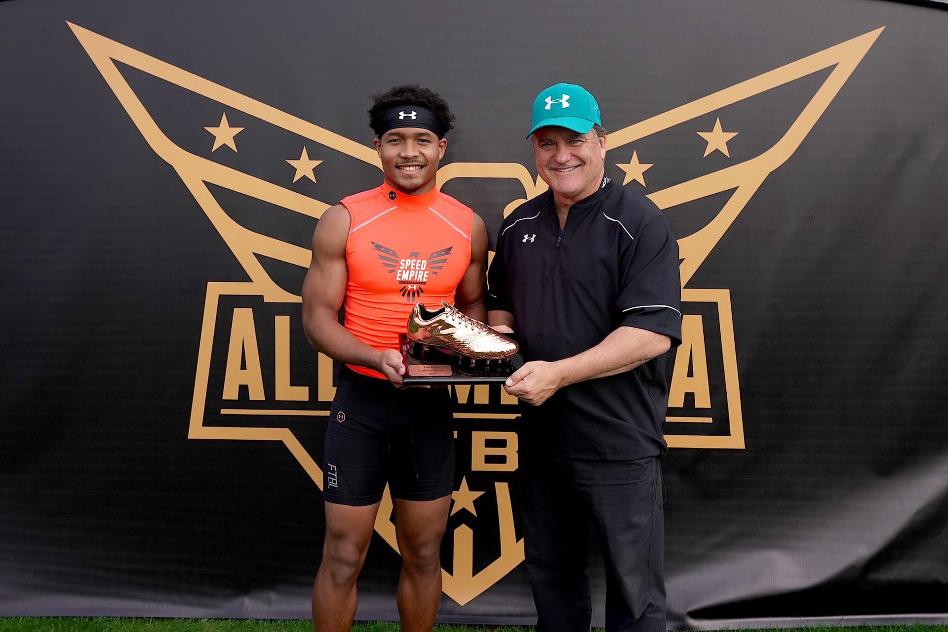 Future Fighting Irish RB Killing It At Under-Armor Skills Challenge
