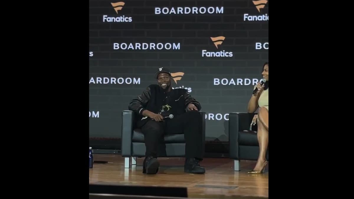 Kevin Durant Made History As First To Ever Receive Trade News From Fans