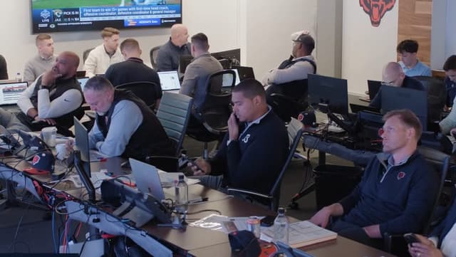 How A Future Hall Of Fame GM Just Validated The Chicago Bears' 2026 Draft Approach