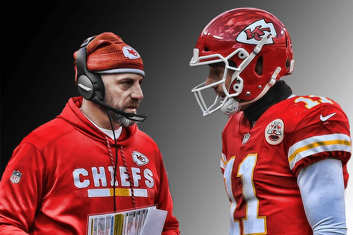 Alex Smith Praises Matt Nagy, Then Lays Smackdown on Loggains