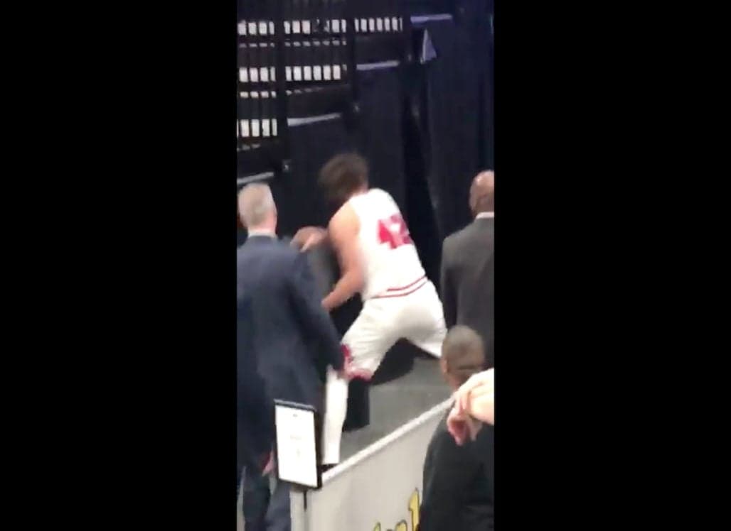 Robin Lopez Threw A Chair After Getting Ejected