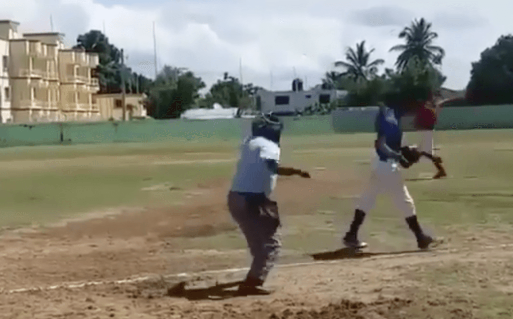 Cubs Pitcher Pedro Strop Shares Video Of The Most Electric Umpire In The World