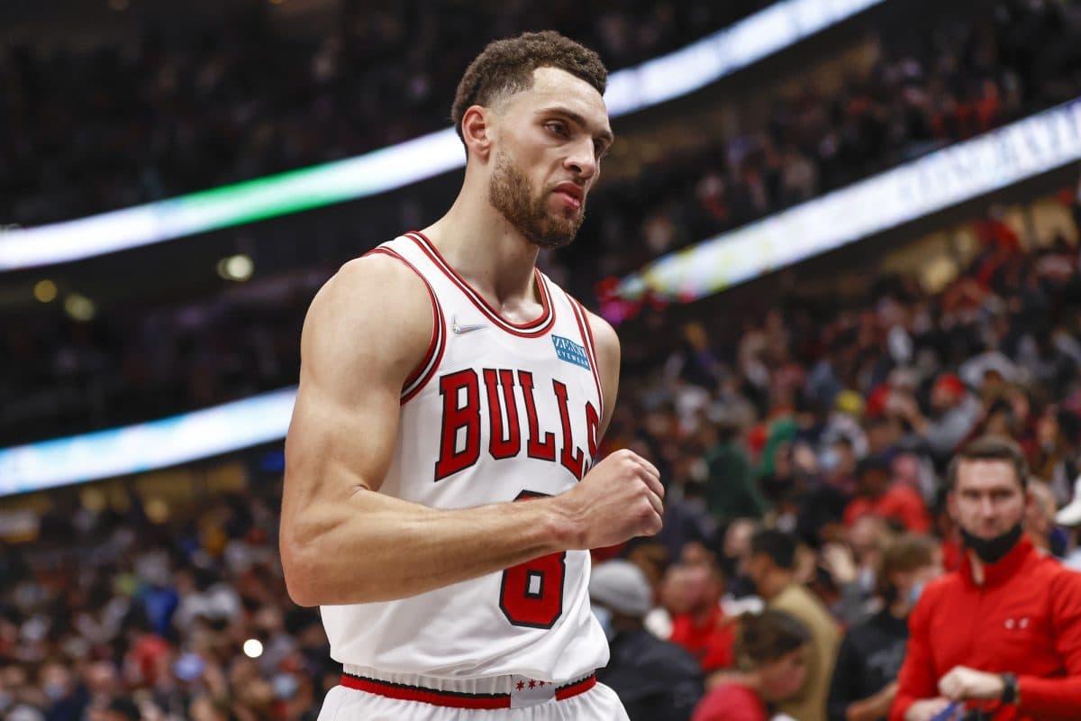 Zach LaVine's MRI Reveals No Major Injury To His Left Knee