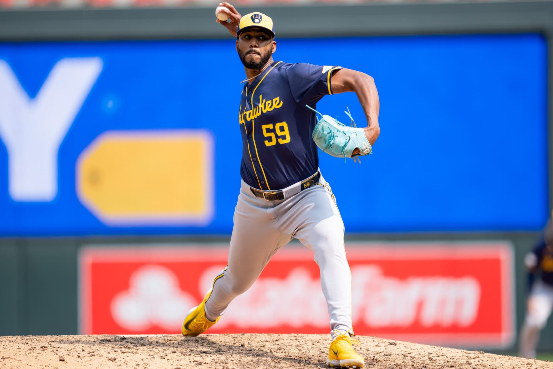 White Sox Claim Pair Of Intriguing Pitchers