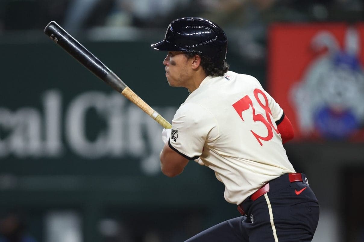 White Sox Sign Dustin Harris To Challenge For Outfield Spot